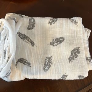 3/$15 Muslin cotton and bamboo feather swaddle baby blanket